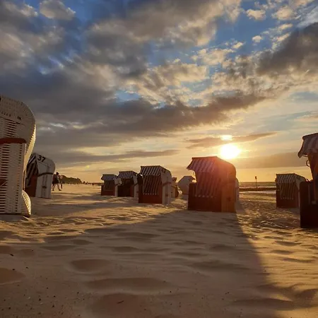 Private Apartment, Aircondition, Hd Tv Pl & De, Wifi, Garage, Fully Equipped, Near 코워브제크