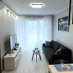 Lägenhet Private Apartment, Aircondition, Hd Tv Pl & De, Wifi, Garage, Fully Equipped, Near Kołobrzeg