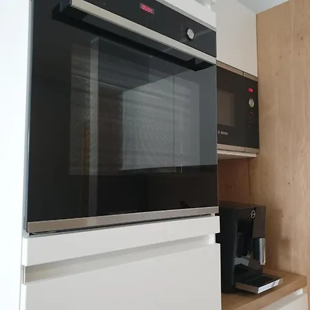 Private Apartment, Aircondition, Hd Tv Pl & De, Wifi, Garage, Fully Equipped, Near Kolberg