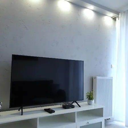 Apartment Private Apartment, Aircondition, Hd Tv Pl & De, Wifi, Garage, Fully Equipped, Near *