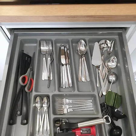 Private Apartment, Aircondition, Hd Tv Pl & De, Wifi, Garage, Fully Equipped, Near Lägenhet