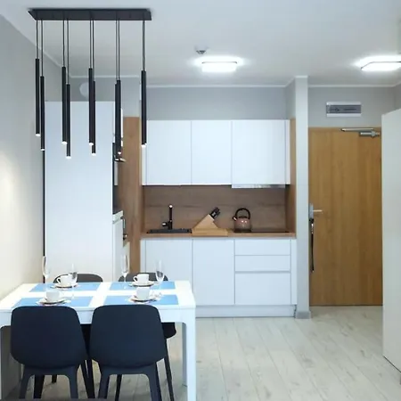 Private Apartment, Aircondition, Hd Tv Pl & De, Wifi, Garage, Fully Equipped, Near Lägenhet