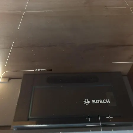 Private Apartment, Aircondition, Hd Tv Pl & De, Wifi, Garage, Fully Equipped, Near Lägenhet *