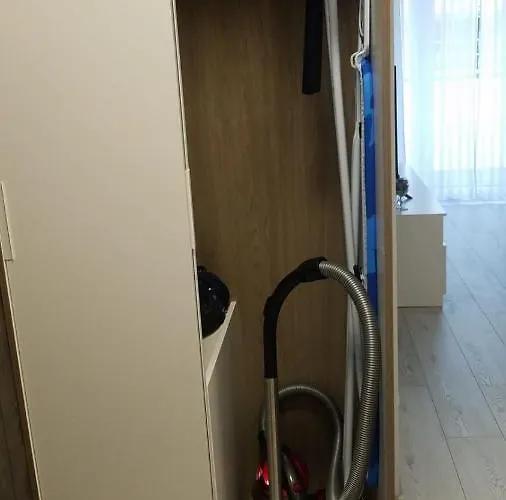 Private Apartment, Aircondition, Hd Tv Pl & De, Wifi, Garage, Fully Equipped, Near Apartment *