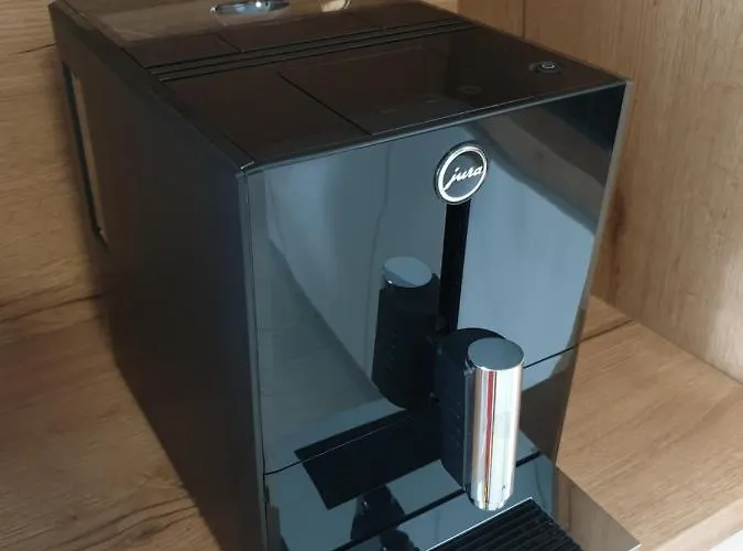 Apartment Private Apartment, Aircondition, Hd Tv Pl & De, Wifi, Garage, Fully Equipped, Near