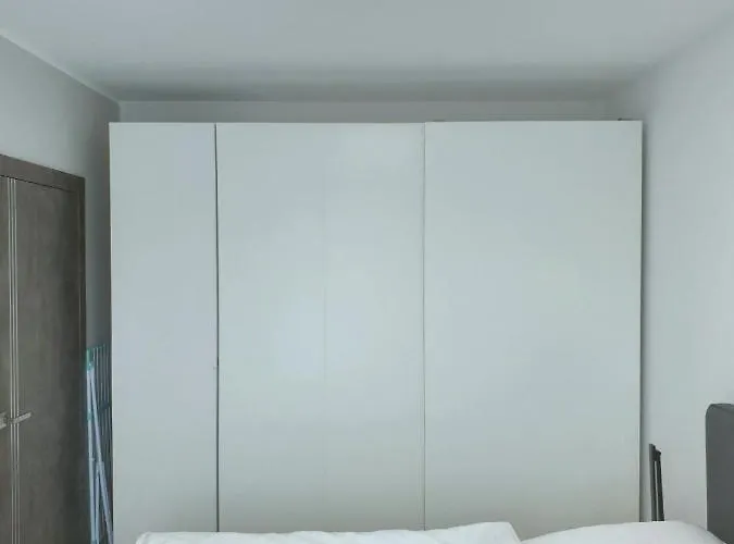 Apartment Private Apartment, Aircondition, Hd Tv Pl & De, Wifi, Garage, Fully Equipped, Near *