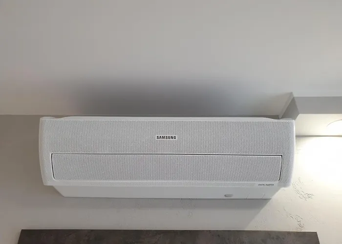 Private Apartment, Aircondition, Hd Tv Pl & De, Wifi, Garage, Fully Equipped, Near Apartment *